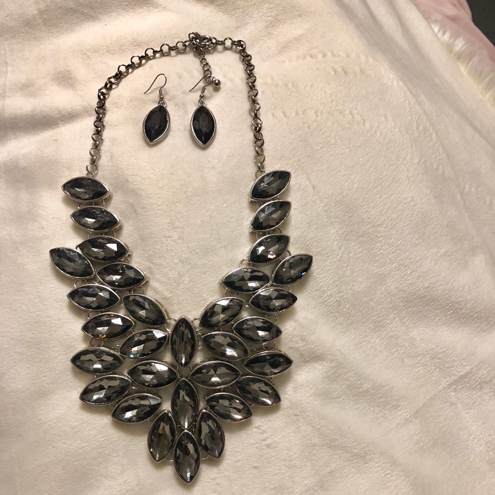 Gun metal stones statement necklace